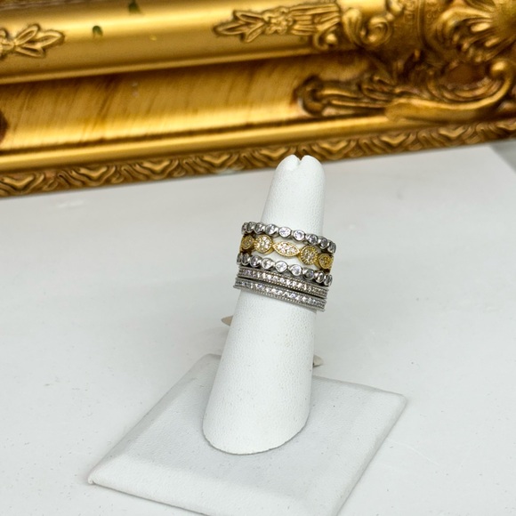 Lía 5-Tier Stacked Sterling Silver Ring - Picture 3 of 6